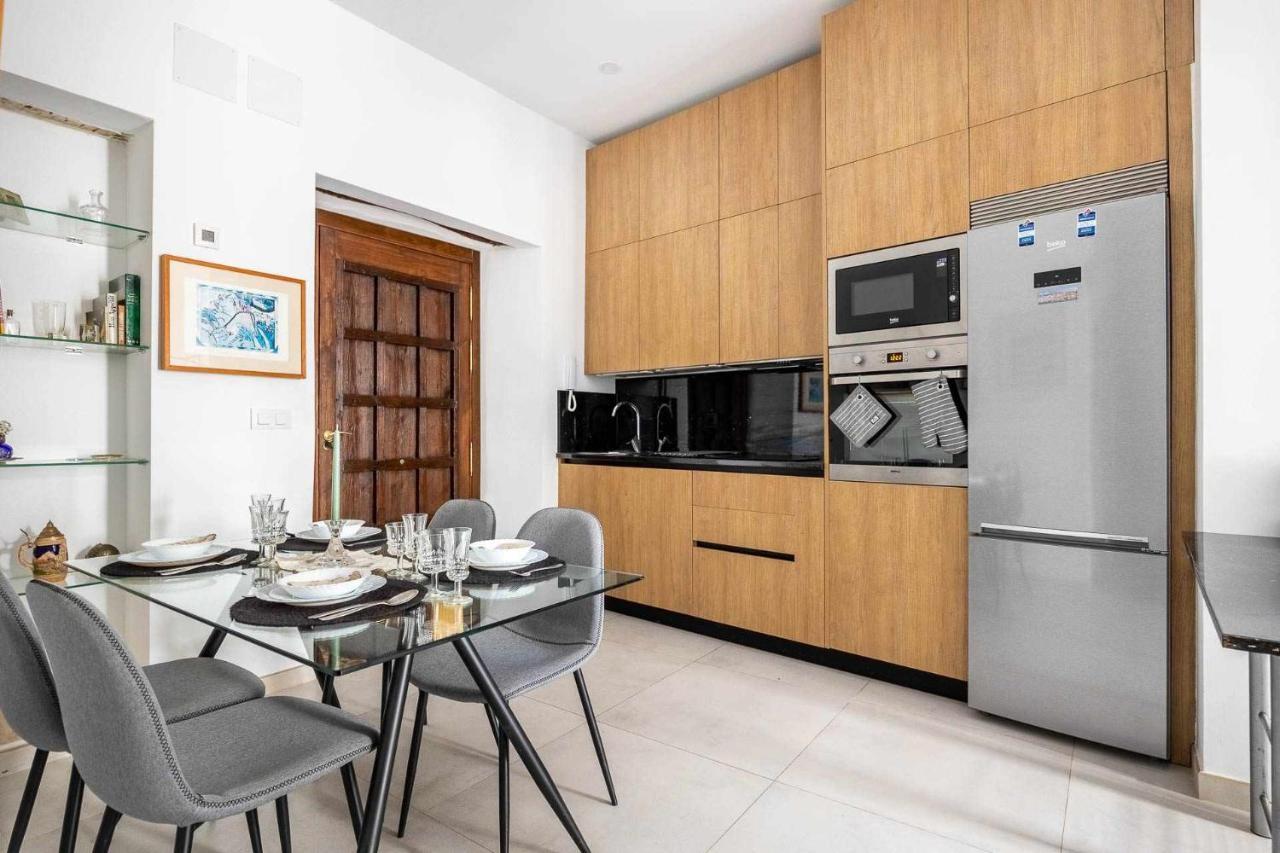 Comfy Away - Apartamento Exclusivo Mercado De Triana Con Balcon Seville Exterior photo